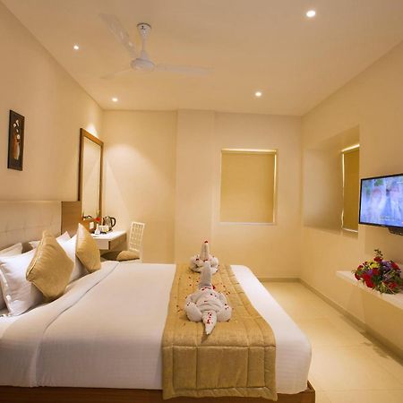 Hotel Ramida Plaza At Delhi Airport ニューデリー エクステリア 写真