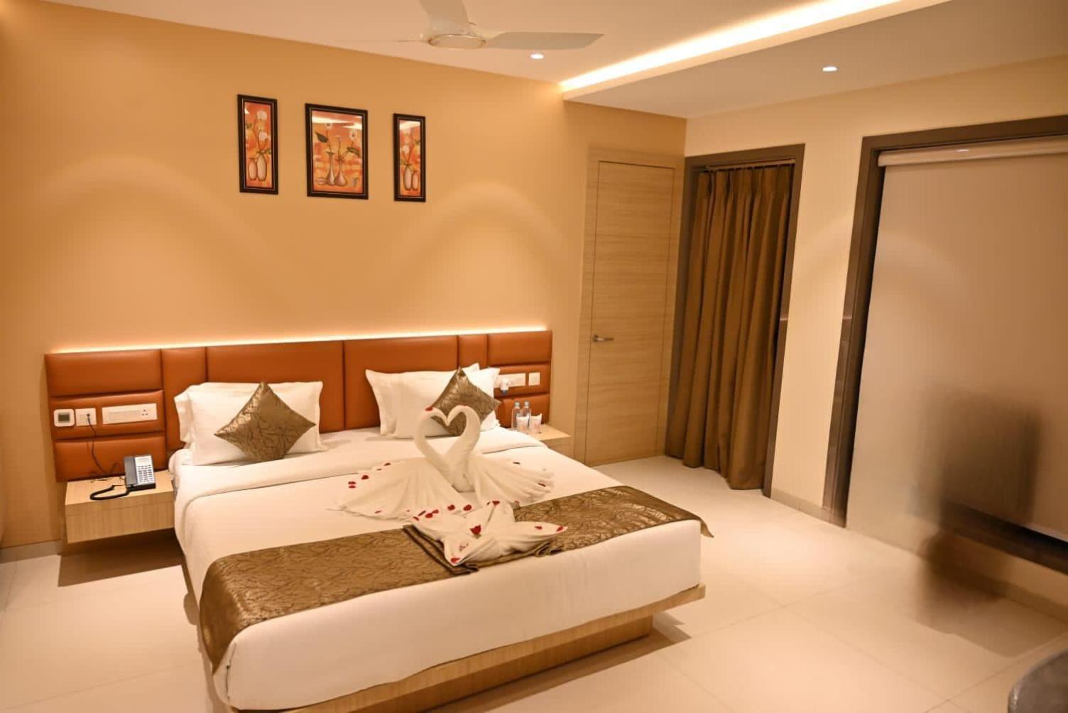 Hotel Ramida Plaza At Delhi Airport ニューデリー エクステリア 写真